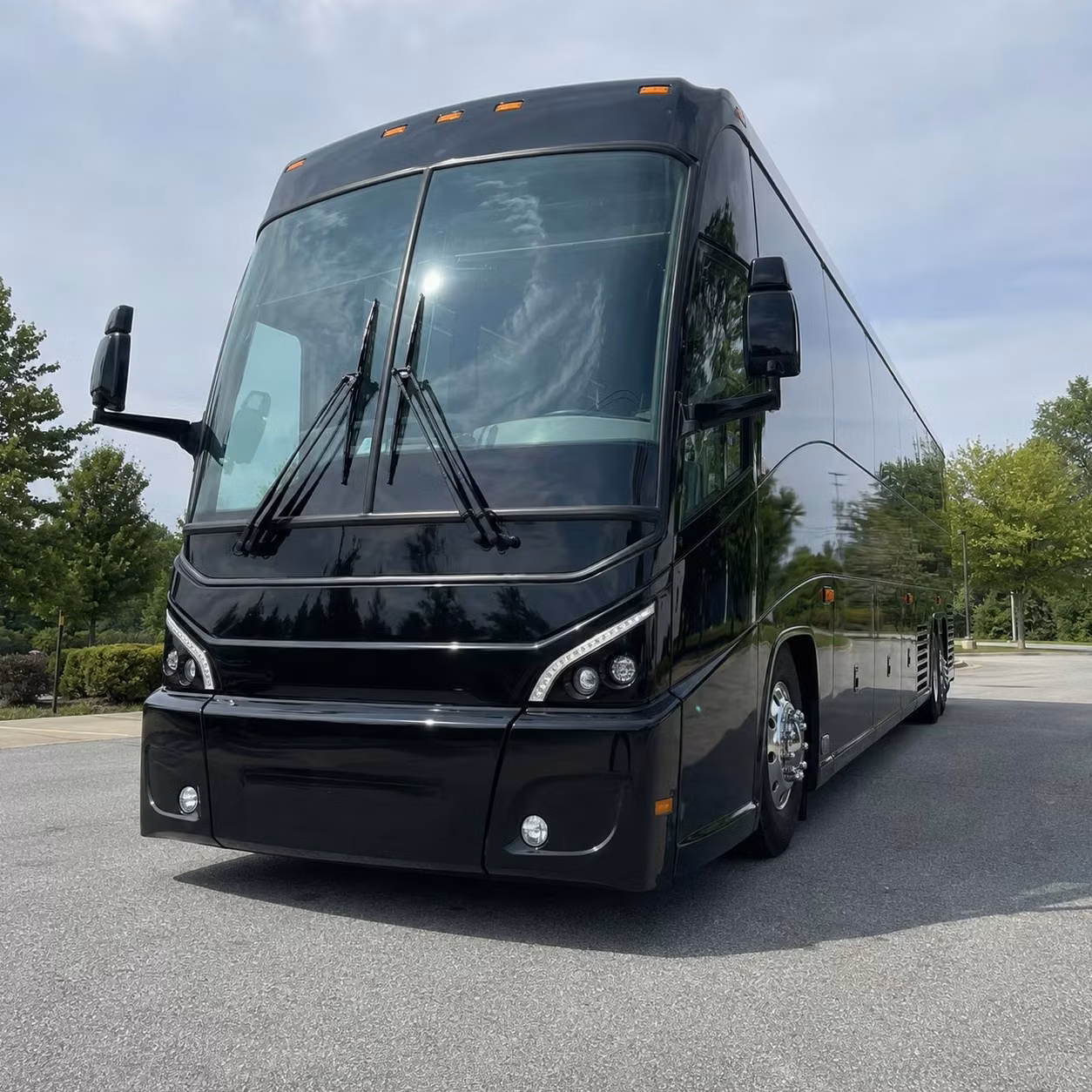 longmontcharterbus com makes military transportation from longmont reliable and stress free